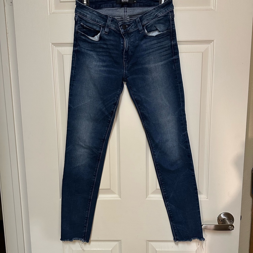 Hudson jeans waist size 28”, length 27”